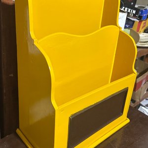 Lote siguiente: Estante Repisa Organizador Amarillo Madera