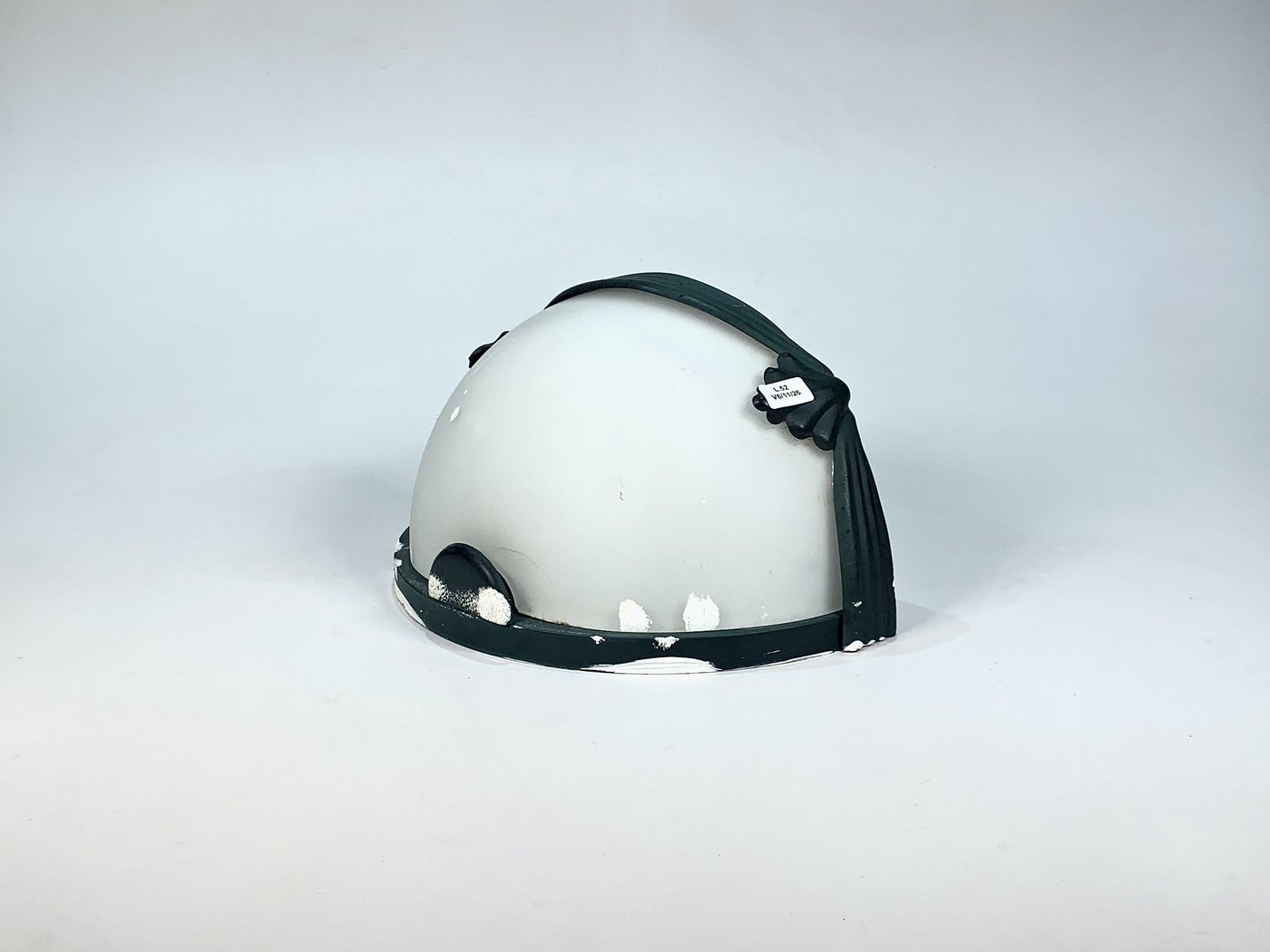 Plafón de Metal Verde con Pantalla de Vidrio Blanca