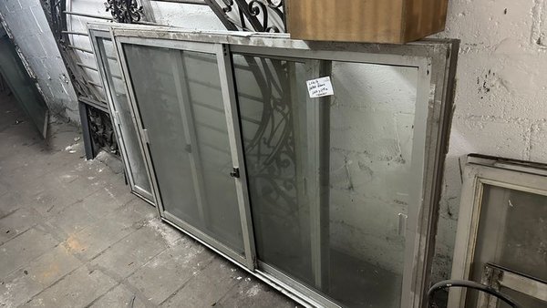 Ventanas de aluminio sin uso - Remate en línea - imagen 1