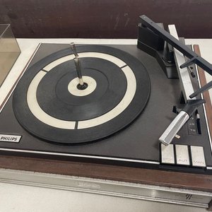 Toca Discos Philips Hi-Fi Internacional Vintage - imagen 3