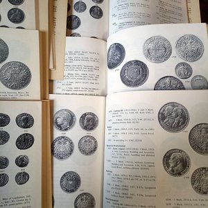 10 Catálogos de Subastas Numismáticas Americanas "International Auctions by Lepczyk" con Precios de Referencia (Años 80) - imagen 5