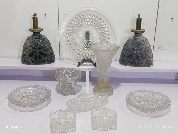 Lote de Cristal Labrado: Bases de Lámpara, Florero, Compotera y Más - imagen 1