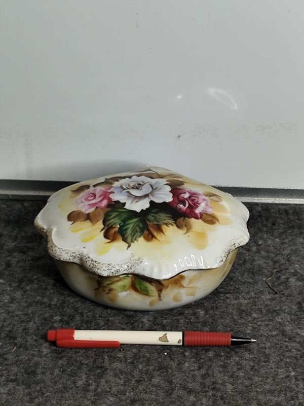 Alajero Japonés Cerámica Pintado a Mano con Rosas