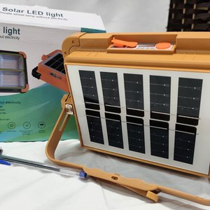 Foco LED Solar Recargable Multifunción con Valijas, Nuevo en Caja - imagen 10
