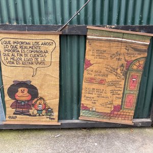 Lote siguiente: Tapiz Decorativo "Mafalda" y "El Eternauta"