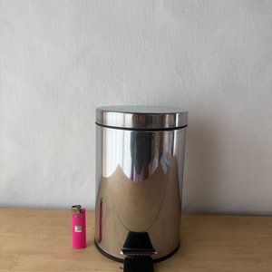 Lote siguiente: Papelera Metálica de Acero Inoxidable con Pedal y Recipiente Extraíble
