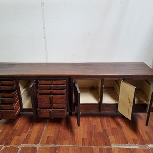Aparador Bajo Moderno de Madera con Cajones y Puertas - imagen 2