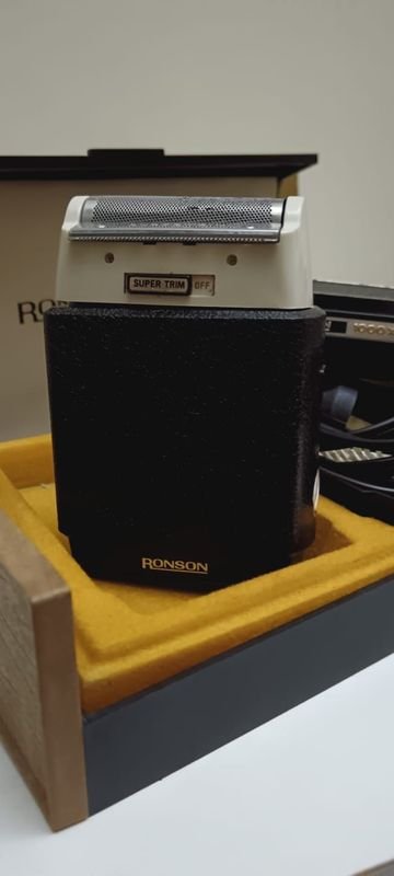 Afeitadora vintage Ronson modelo XD funcionando - imagen 3