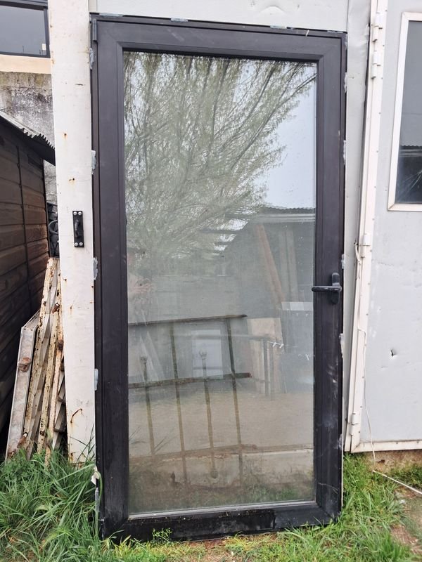 Ventana DVH Aluminio Negro con Mosquitero 104x208x7cm