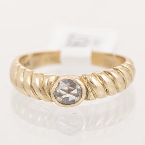 Lote siguiente: Anillo de Oro 18k con Diamante