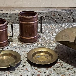 Lote de Ceniceros y Centros de Mesa en Cobre y Bronce - imagen 3