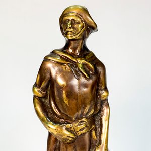 Lote siguiente: Escultura en Bronce: Gaucho con Lazo sobre Base de Mármol