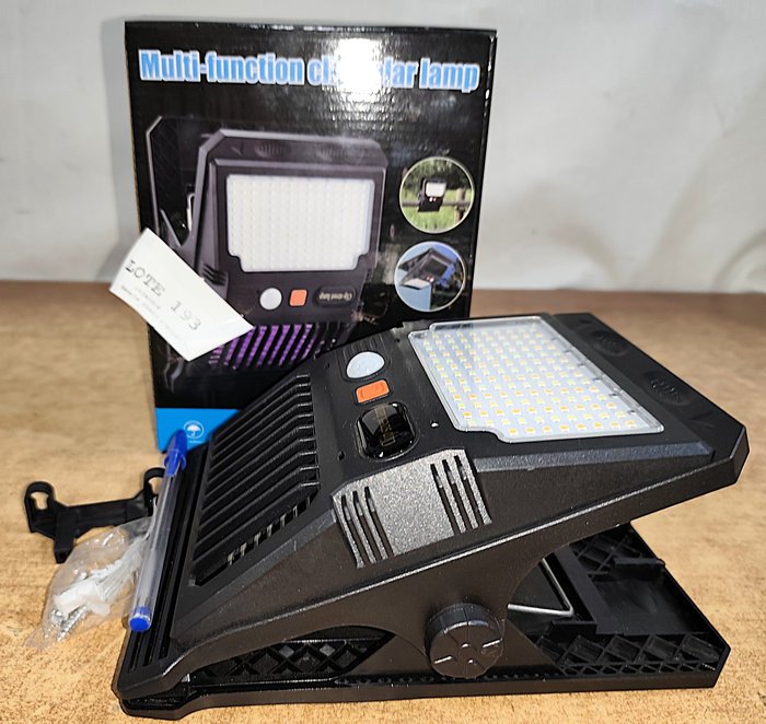Lote siguiente: Lámpara LED recargable con sensor y repelente de insectos