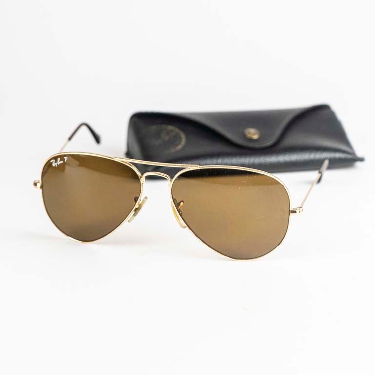 Lote siguiente: Par de lentes de sol Ray Ban, polarizados y con estuche