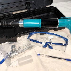 Remachadora/Clavadora para Fulminantes con Accesorios, Nueva en Caja - imagen 3
