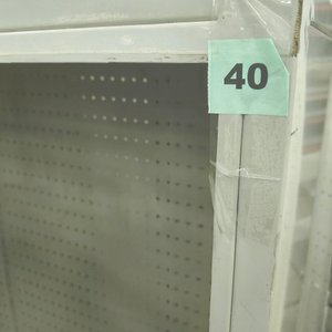 Vitrina Exhibidora Metálica con Frente de Vidrio - imagen 2
