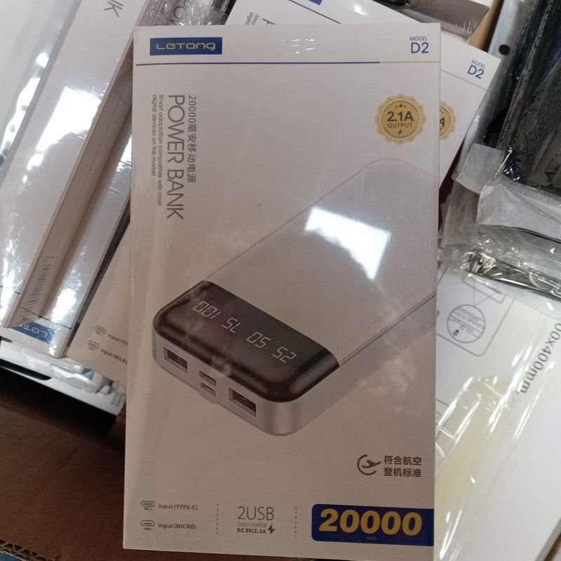 Cargador Power Bank con 2 entradas y 3 salidas - imagen 3