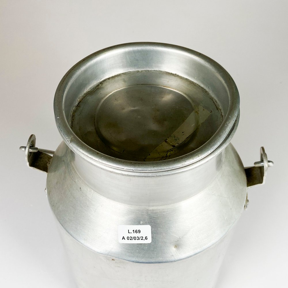 Tarro de aluminio con asa y altura de 27 cm - imagen 2