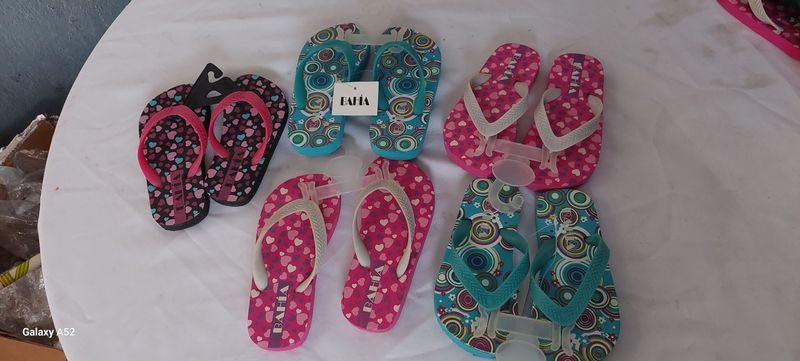 Lote siguiente: Zapatos de verano para hombre