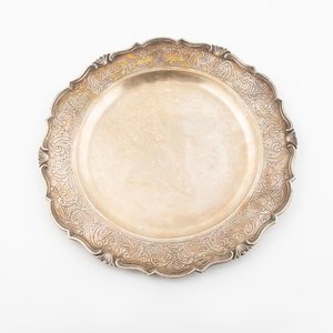 Par de Bandejas Circulares de Plata con Borde Labrado - imagen 2
