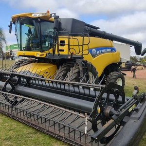Cosechadora New Holland 9080 Amarilla - imagen 4