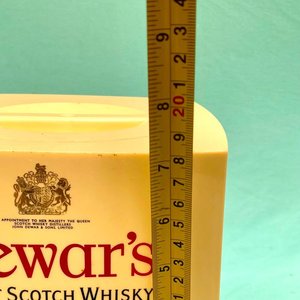 Hielera de whisky de " Dewar's " sellada Made in Gran Bretaña. - imagen 3
