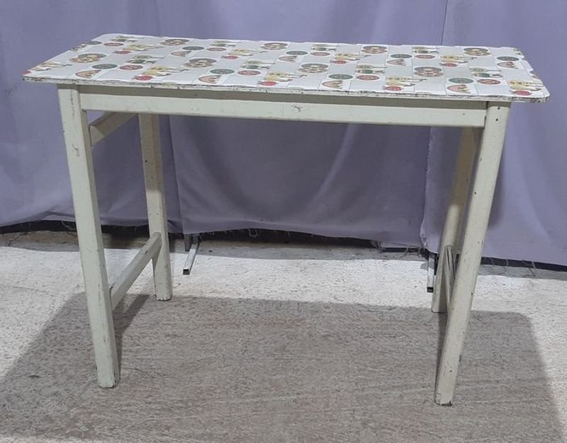 Mesa de Cocina Vintage con Estampado de Frutas y Utensilios