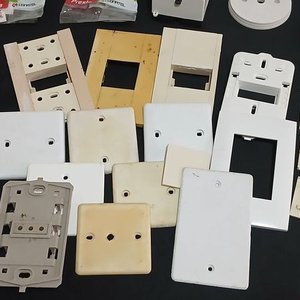 Lote de Artículos Eléctricos: Tomas, Tapas, Fichas y Más - imagen 2