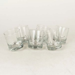 Lote siguiente: Set de 6 Vasos de Whisky Johnnie Walker de Vidrio Giratorios