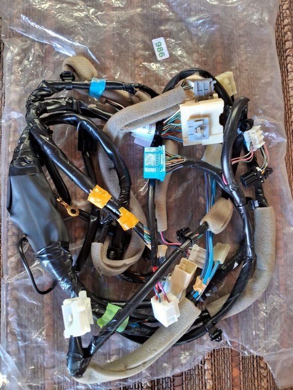 Arnés de cables con conectores
