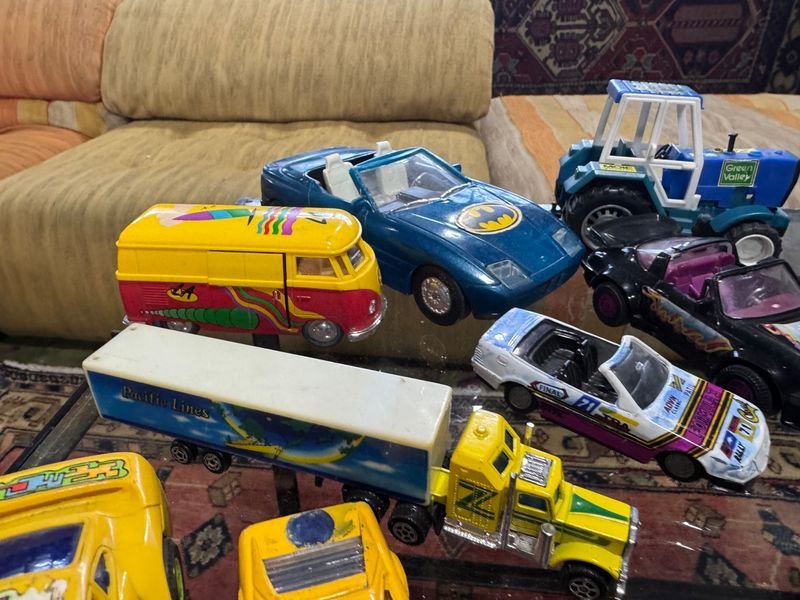 Gran lote de autos y vehículos variados - imagen 9
