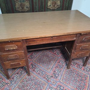 Escritorio Antiguo de Roble con Tapa de Chapa y Cajones - imagen 2