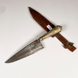 Cuchillo de Acero con Cabo de Platería Criolla y Vaina - imagen 2