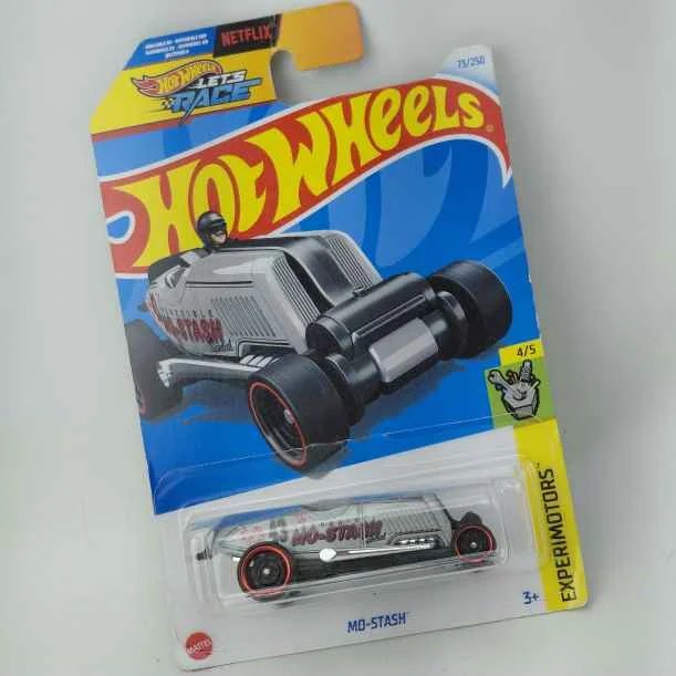Colección de Hot Wheels con carros y accesorios
