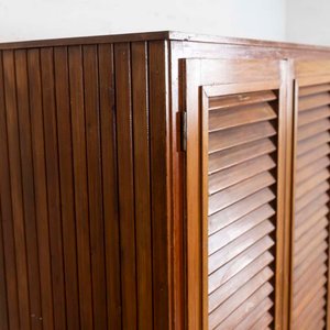 Ropero de Madera con Celosías y Cajonera Interior - imagen 2