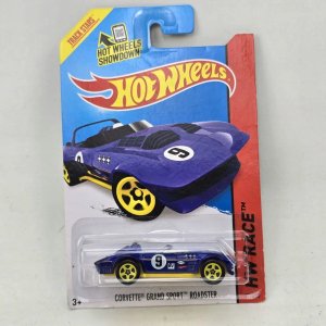Lote anterior: Hot Wheels Corvette Grand Sport Roadster Azul y Amarillo