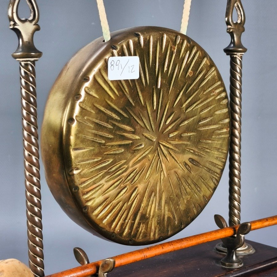 Gong en bronce, metal y madera - imagen 7