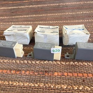 Lote anterior: Juego de 3 Relés de Cierre de Puertas Haima 12V Nuevos