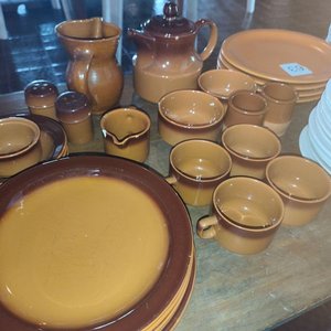 Juego de Cerámica Marrón 42 Piezas: Platos, Tazas y Jarra - imagen 5