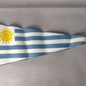 Lote anterior: Bandera de Uruguay Decorativa Triangular con Sol de Mayo