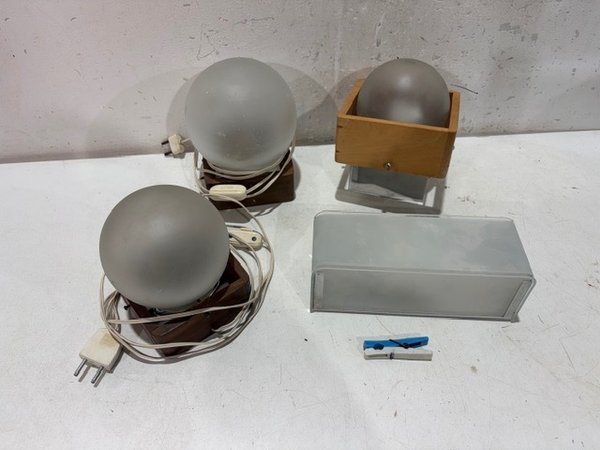Lote de 3 Lámparas de Techo y Apliques