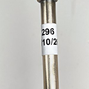 Lámpara de Escritorio Flexible Metálica y Bombilla de Plata - imagen 4