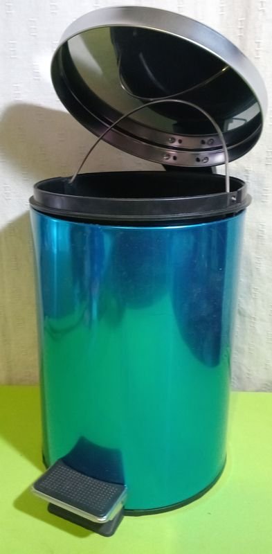 Tacho de Acero Inoxidable con Tapa y Pedal
