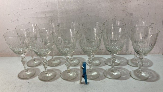 Item 28330 - Image 0