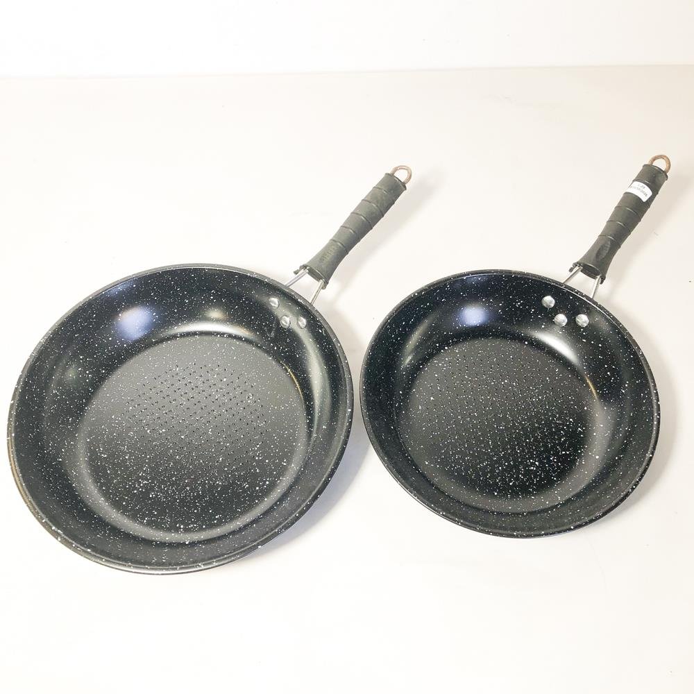 Set de Dos Sartenes Esmaltados Negros con Puntos Blancos