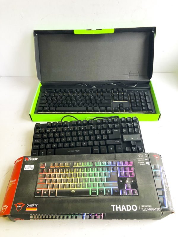 Dos Teclados Gamer con Luces LED: Vertux y Trust