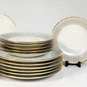Conjunto de Porcelana Bavaria: 26 Piezas Blancas con Guarda Dorada - imagen 5