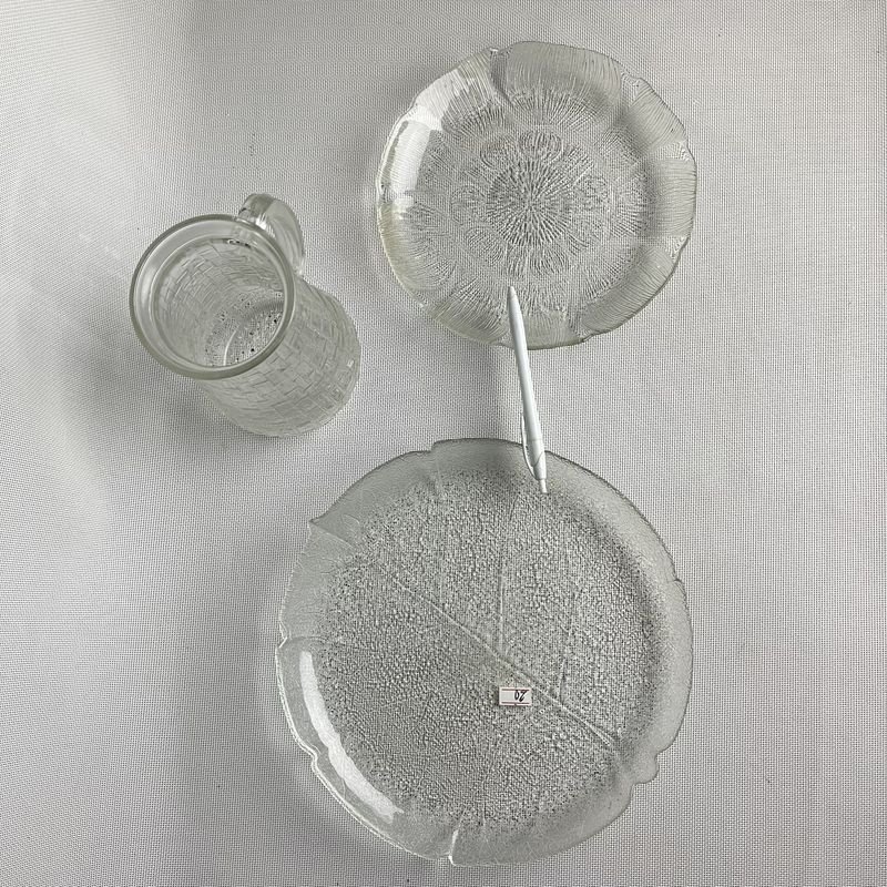 Jarra y fuentes de vidrio con diseño flor y hoja - imagen 2