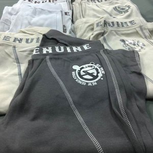 Lote siguiente: Pantalones Deportivos para Dama sin Marca