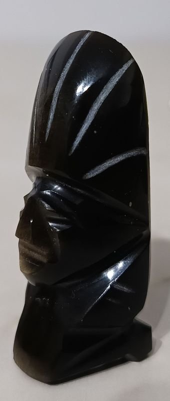 Petit Figura o Tótem Artesanal de Obsidiana Negra - imagen 2
